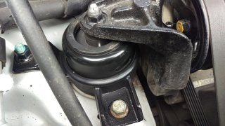 Замена опоры двигателя Audi A3  в Жуковском